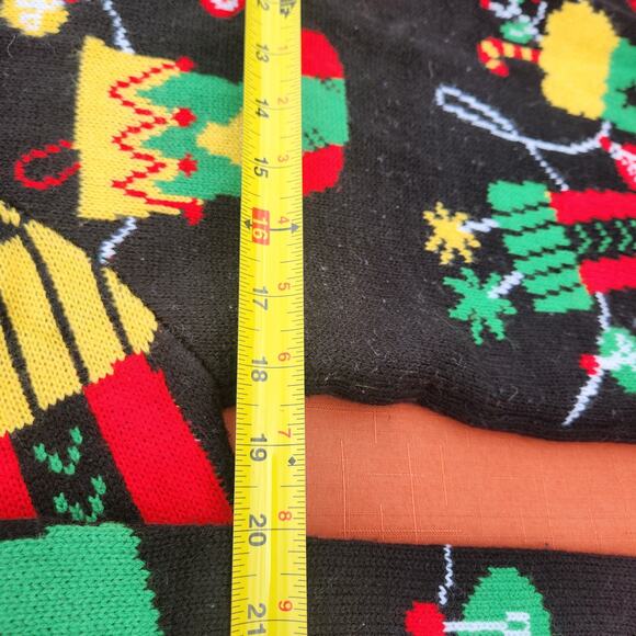 Lubot Woman’s UGLY Christmas Sweater W Stockings Size Small Black Green Red - Picture 6 of 7